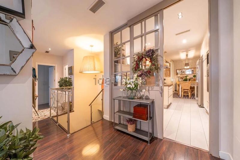 Foto b876679c-d588-4f3b-945e-f8ee5bf723a8. Zweistöckige wohnung mit heizung parking in Niño Jesús Madrid