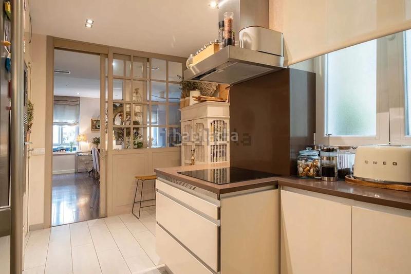 Foto f13ba9ab-b1c9-481b-a726-ba49b07ac86d. Zweistöckige wohnung mit heizung parking in Niño Jesús Madrid