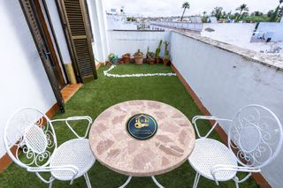 �tic  Calle botica. �tu oasis urbano en calle botica! d�plex con terraza y garaje in