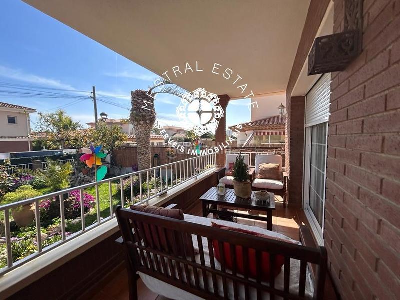 Foto 17ca1ac9-a2cb-40f9-94ba-7b0bb781dd8f. Chalet con riscaldamento parcheggio in La Dorada Cambrils