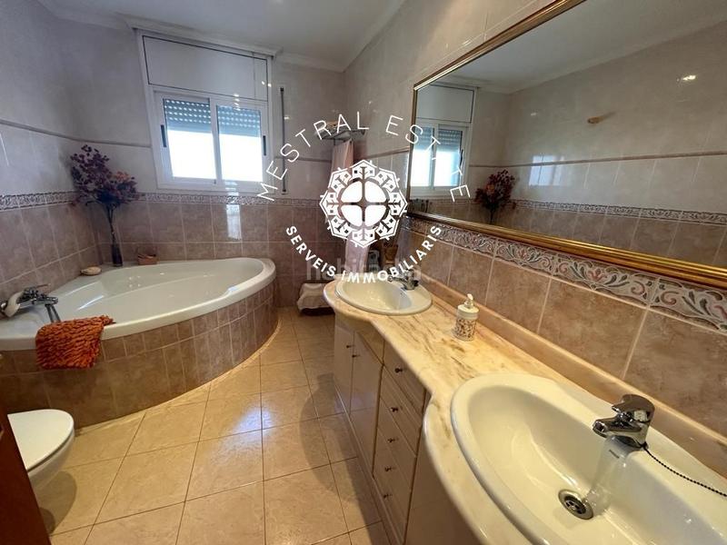 Foto 3d3f5385-c1b5-49b0-9c0c-f1c84caa46d8. Chalet con riscaldamento parcheggio in La Dorada Cambrils