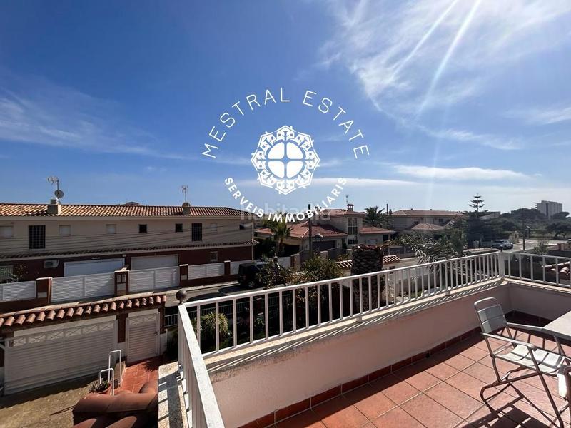 Foto 4d7a4217-0c38-4f21-b7a5-647d2dff32dd. Chalet con riscaldamento parcheggio in La Dorada Cambrils