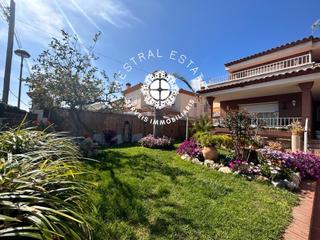 Xalet  Modernisme. Magnífico chalet independiente en la dorada cambrils