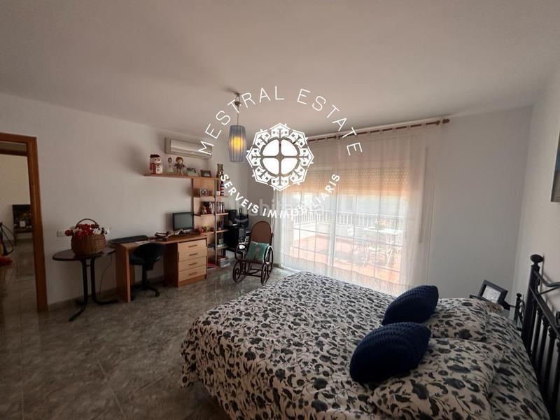 Foto b4dfa0e8-11df-4b8a-b5ca-a7e64457a058. Chalet con riscaldamento parcheggio in La Dorada Cambrils