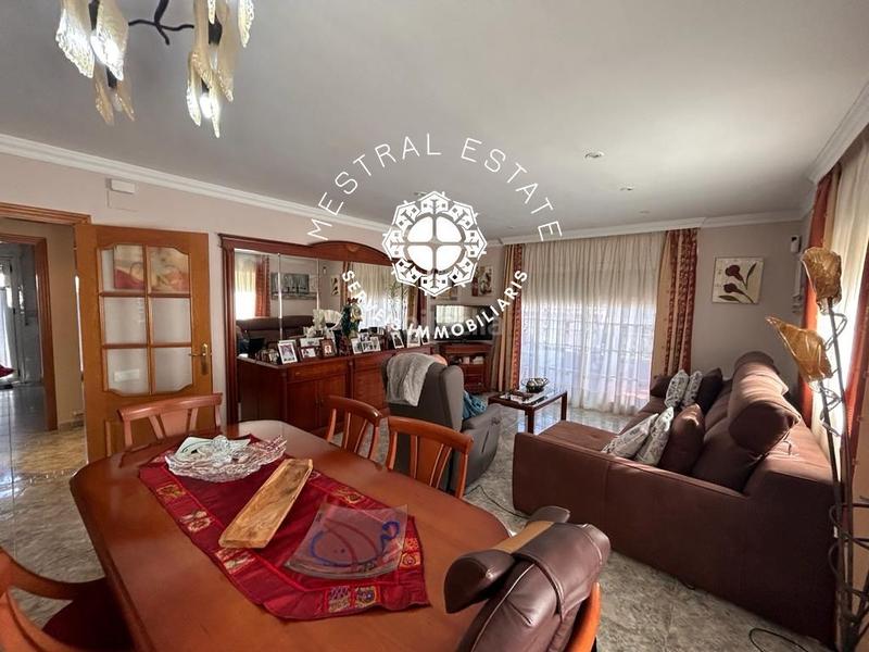 Foto c5b359ca-e2c3-4b2f-9018-fde481ab881f. Chalet con riscaldamento parcheggio in La Dorada Cambrils