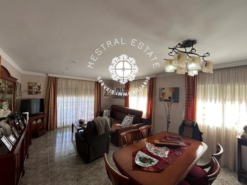 Foto fdb36ef4-e4c3-4adc-9560-7e6fca155b04. Chalet con riscaldamento parcheggio in La Dorada Cambrils