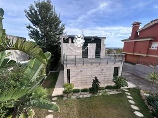 Chalet  De la caseta. Se vende precioso chalet individual en castellvell