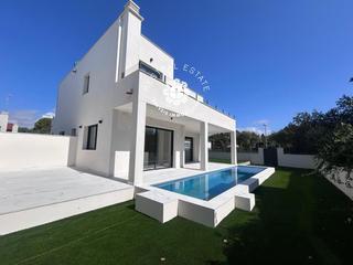 Chalet  San sebastian. Se vende precioso chalet individual de obra nueva en el dorado e