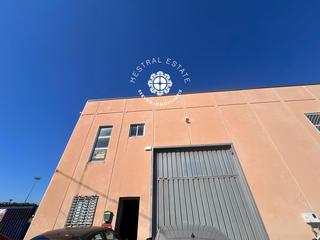 Bâtiment à usage industriel  Vell de salou. Se vende nave en poligono francoli de tarragona.