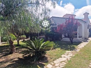 Xalet  Osca. Se vende bonito chalet individual en urbanizacion marcambrils en