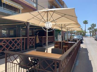 Traspàs Local Comercial  Regueral. Se traspasa pizzeria zona regueral en cambrils equipada para emp