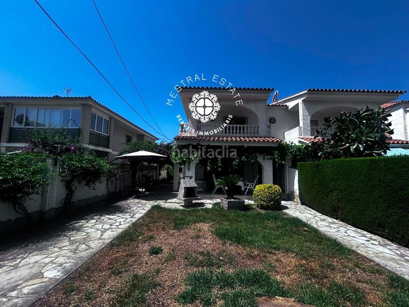 Foto f24283c1-268d-46ea-937d-43b8744e871a. Casa adossada amb calefacció aparcament a mar Cambrils Cambrils