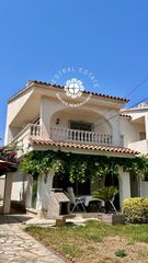 Casa adossada  Aranjuez. Se vende precioso chalet adosado en la urbanización marcambrils