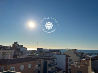 Miete Dachwohnung  D'aragó. Piso en alquiler en cambrils plaza daragó