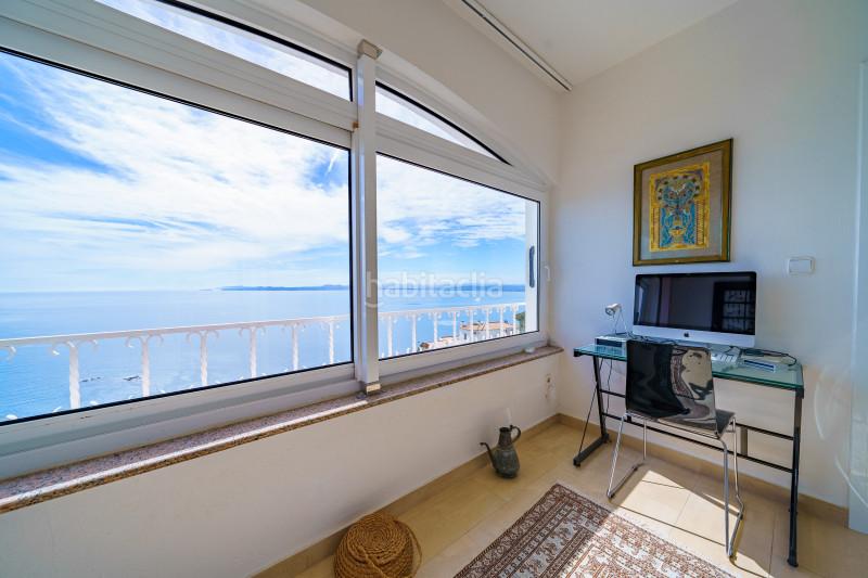 Foto 53ba5428-8ab3-42d1-aace-0cd9c3128d47. Casa villa con una vista única y excepcional sobre la bahía con máxima insolación de la mañana a la tarde, tanto en invierno c en Roses