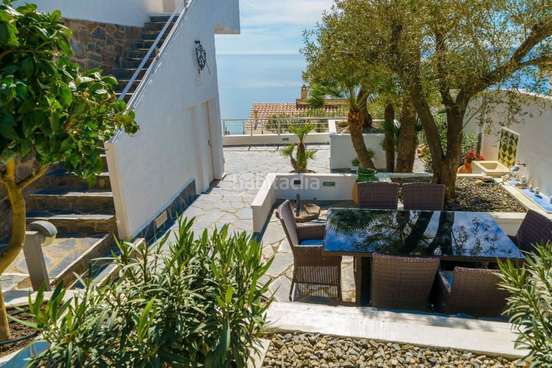 Foto 884b451d-4e73-47f4-b904-cc690a16d900. Casa villa con una vista única y excepcional sobre la bahía con máxima insolación de la mañana a la tarde, tanto en invierno c en Roses