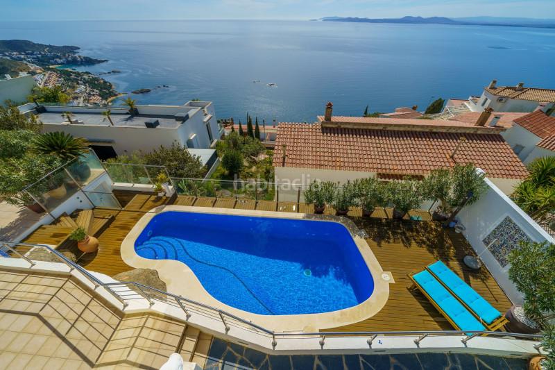 Foto c7e8319b-7033-4d7c-9335-d4a200040b2b. Casa villa con una vista única y excepcional sobre la bahía con máxima insolación de la mañana a la tarde, tanto en invierno c en Roses