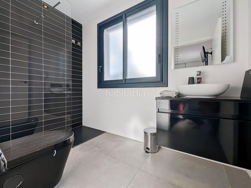 Foto 6c3c1e9b-fce8-4b7d-a168-3336293cead4. Casa villa de lujo con amarre privado de 12,5 metros situada en la costa brava en españa. recientemente renovado a un alto nivel, esta en Empuriabrava