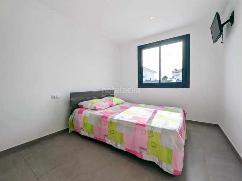 Foto 7819ba40-00a2-4990-81ea-a776c631703f. Casa villa de lujo con amarre privado de 12,5 metros situada en la costa brava en españa. recientemente renovado a un alto nivel, esta en Empuriabrava