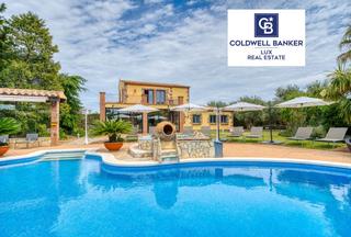 Casa  N/a. Excepcional villa de lujo enclavada en el golf de peralada, rode