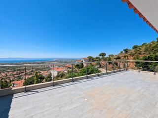 Casa  N/a. Espléndida casa con impresionantes vistas, tu rincón de paraíso!