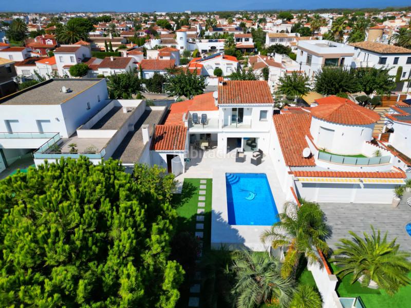 Foto 16a466ea-4945-415c-a0fa-1d20d1e9d426. Haus mit heizung parking pool in Cap Ras - Creus - Falconera Empuriabrava