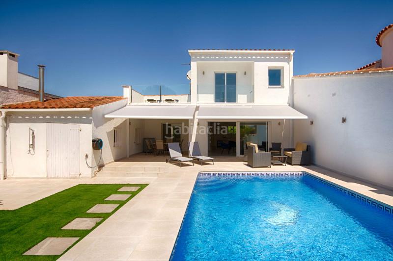 Foto 383e2842-dcf6-45b5-ba60-1210047a3e66. Haus mit heizung parking pool in Cap Ras - Creus - Falconera Empuriabrava