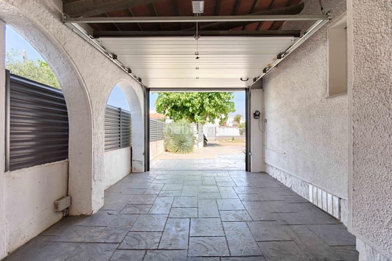 Foto 805d97ba-f15f-475d-9248-08071ab7cca5. Haus mit heizung parking pool in Cap Ras - Creus - Falconera Empuriabrava