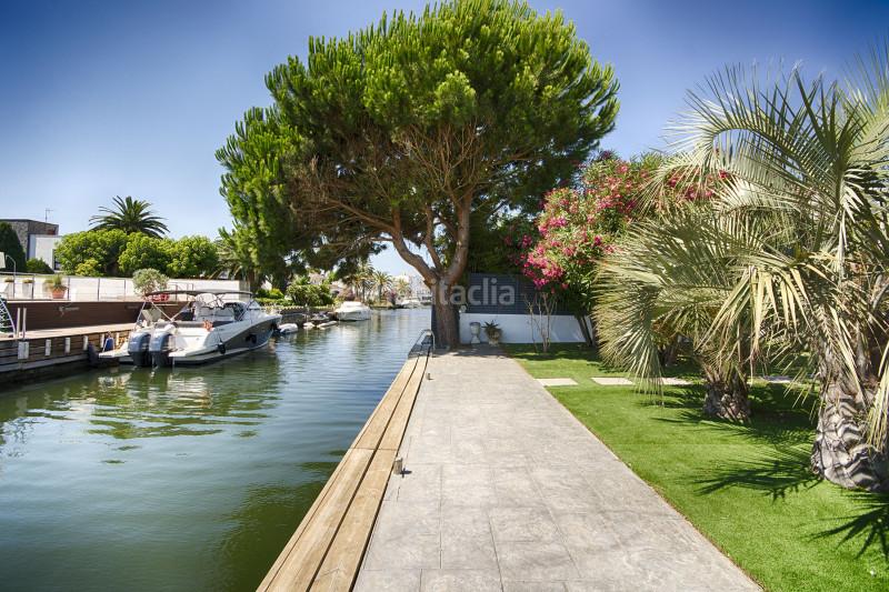 Foto c1e1a3aa-af2c-495c-af12-eedd2d27adc9. Haus mit heizung parking pool in Cap Ras - Creus - Falconera Empuriabrava