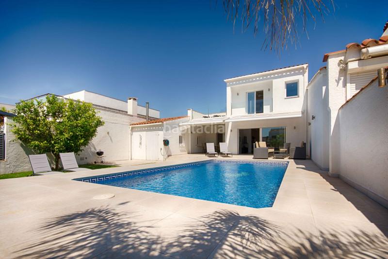 Foto d80a978b-c356-48dc-95f9-c3037c2cf3cc. Haus mit heizung parking pool in Cap Ras - Creus - Falconera Empuriabrava