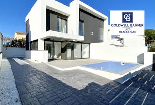 Casa  N/a. Nueva casa en el sector requesens de empuriabrava. es una oportu