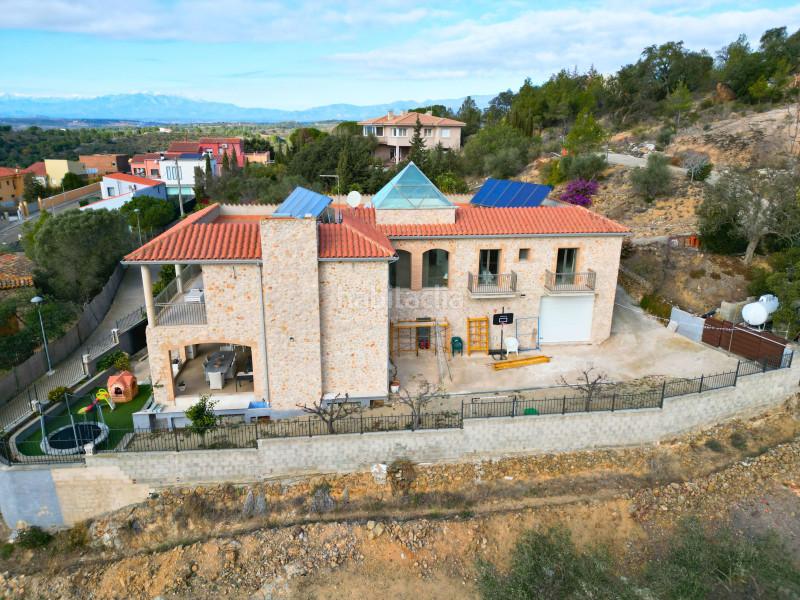 Foto d292ef42-565b-40b8-a37f-909c408e77b5. Casa esta casa de 500m en vilajuiga, costa brava, con licencia turística es una oportunidad única para comprar una propiedad de ensueño en Vilajuïga