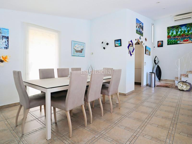 Foto c2265a11-9f9c-4e05-9d55-ab737b7d7cbf. Casa exclusivo casa de una sola planta situada en el codiciado barrio del Peni , a pocos pasos de las playas y cerca de en Empuriabrava