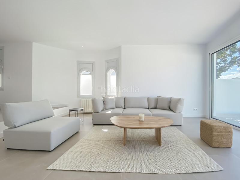 Foto 44ea3f20-47a0-4f39-8ef4-ff15648093fd. Casa villa completamente reformada con amarre privado situada en la costa brava más concretamente , el puerto deportivo en Empuriabrava