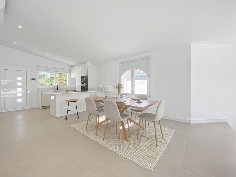 Foto 90a238e7-778c-4cea-affd-8501ee21421c. Casa villa completamente reformada con amarre privado situada en la costa brava más concretamente , el puerto deportivo en Empuriabrava