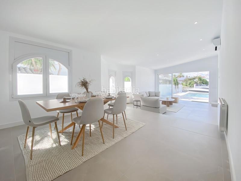 Foto adb78b57-f64e-4f44-a429-d48a49b6aceb. Casa villa completamente reformada con amarre privado situada en la costa brava más concretamente , el puerto deportivo en Empuriabrava