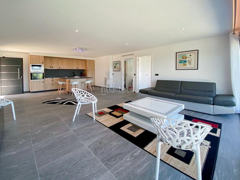 Foto 85e6a4ed-9778-4fd2-9414-0ae616685638. Casa en venta, villa de lujo en primera línea de mar ubicada , a solamente 5 minutos a pie de una de las playas más bonitas de en Llançà