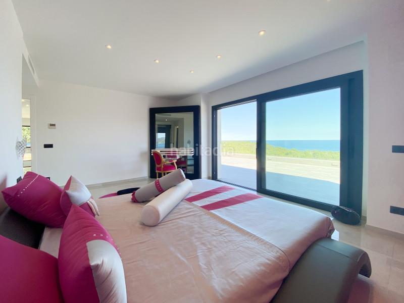 Foto 98a06fe0-f1f6-4c7e-923f-1d3b1a51d73d. Casa en venta, villa de lujo en primera línea de mar ubicada , a solamente 5 minutos a pie de una de las playas más bonitas de en Llançà