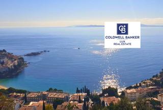 Casa  N/a. Le invitamos a explorar esta hermosa villa con vistas al mar en