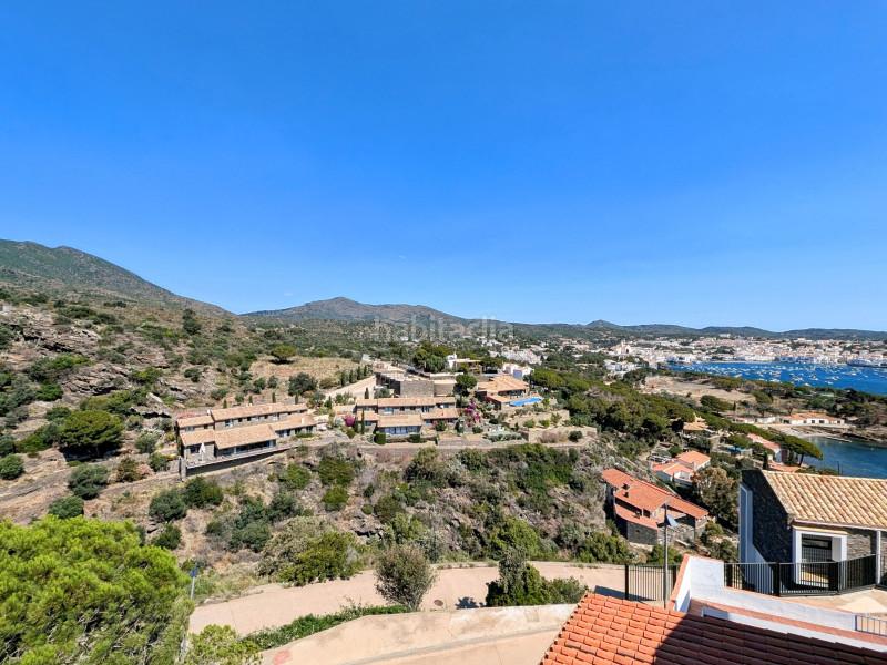 Foto 19881878-ed41-4b1b-93fd-8435be981baa. Casa encantadora casa de dos pisos con una vista preciosa al mar y al pueblo , una terraza soleada y una segunda terraza con en Cadaqués