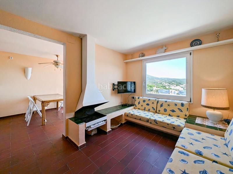 Foto 801d5bf7-1540-48db-b086-21fc117b9327. Casa encantadora casa de dos pisos con una vista preciosa al mar y al pueblo , una terraza soleada y una segunda terraza con en Cadaqués