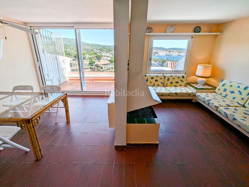 Foto 93584669-c33f-41b4-aa8c-a7db317f5aa7. Casa encantadora casa de dos pisos con una vista preciosa al mar y al pueblo , una terraza soleada y una segunda terraza con en Cadaqués