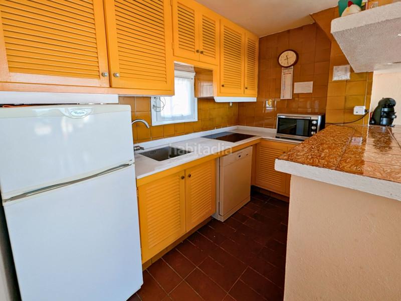 Foto ab67a0b4-a448-4521-99e3-076a3b7e22de. Casa encantadora casa de dos pisos con una vista preciosa al mar y al pueblo , una terraza soleada y una segunda terraza con en Cadaqués