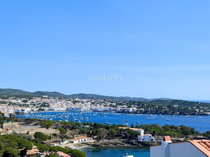 Foto c6749ad6-ee03-41fb-959b-74cd8a313ddc. Casa encantadora casa de dos pisos con una vista preciosa al mar y al pueblo , una terraza soleada y una segunda terraza con en Cadaqués