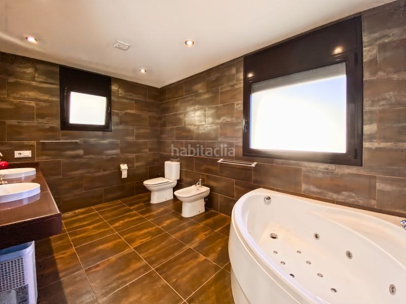 Foto 2b1fd7aa-8e15-487f-81b6-03e34f55e4a8. Casa le presentamos esta villa ubicada en la exclusiva residencia de els olivars, . esta elegante propiedad combina lujo y confor en Pau
