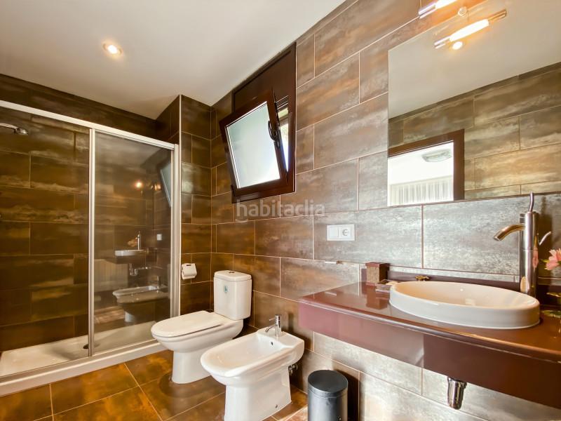 Foto 2bda1ee0-72e4-4326-ba38-a8b7115e4de6. Casa le presentamos esta villa ubicada en la exclusiva residencia de els olivars, . esta elegante propiedad combina lujo y confor en Pau