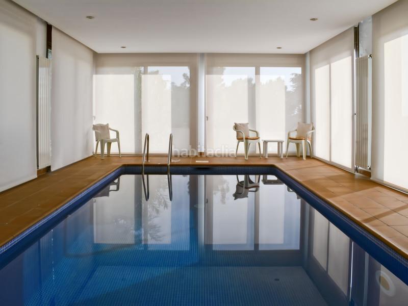 Foto 9d3f80c2-f30b-471e-ab99-579fccc53ada. Casa le presentamos esta villa ubicada en la exclusiva residencia de els olivars, . esta elegante propiedad combina lujo y confor en Pau