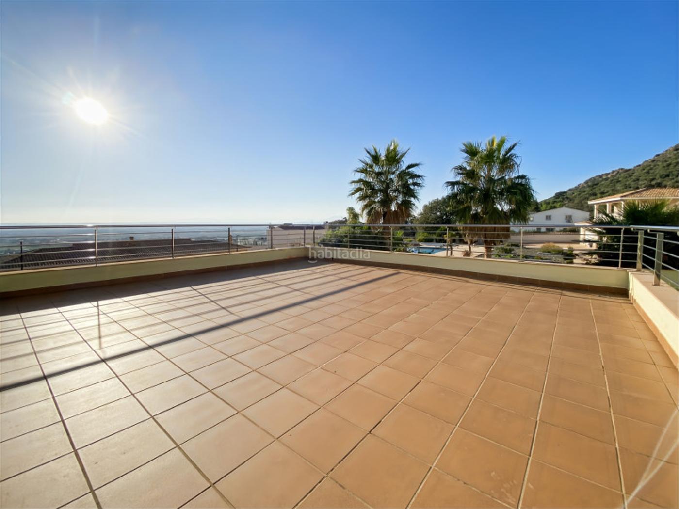 Le presentamos esta villa ubicada en la exclusiva residencia de Pau