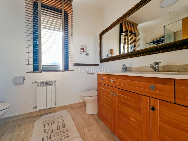 Foto 2de5186c-8fe5-4fae-a4ce-230094dc83a4. Casa amb calefacció aparcament piscina a Eixample Residencial Escala (L´)