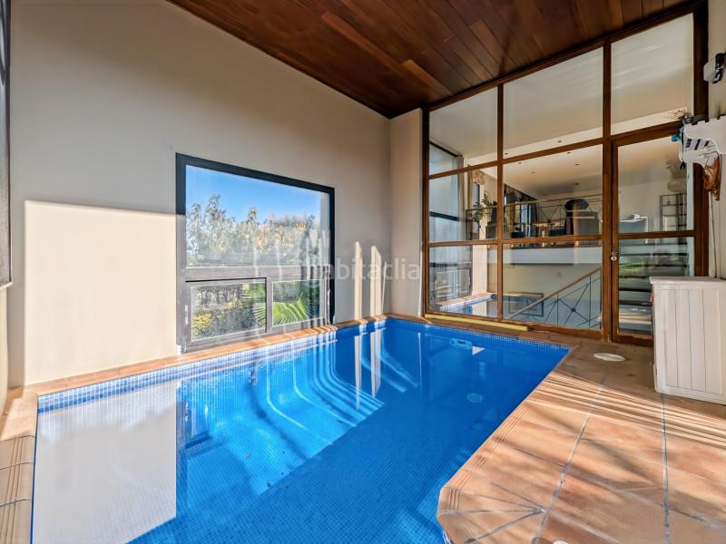 Foto d42f1778-879e-4275-a3e9-d09a6627f632. Casa amb calefacció aparcament piscina a Eixample Residencial Escala (L´)
